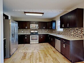 21536 W Highland Dr in Lake Zurich, IL - Building Photo - Building Photo