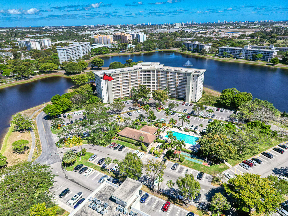 2940 N Course Dr in Pompano Beach, FL - Building Photo