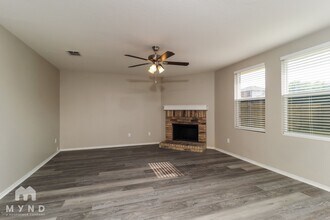 3233 Sunshine Way in Lancaster, TX - Building Photo - Building Photo