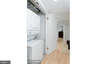 165 D St SE in Washington, DC - Building Photo - Building Photo
