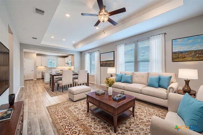 property at 805 Saratoga Ln