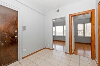 64th/Kedzie (6401-05) in Chicago, IL - Building Photo - Interior Photo