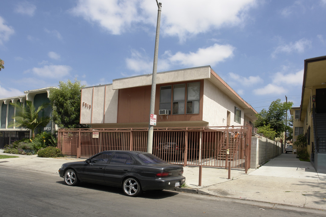 5919 Gregory Ave in Los Angeles, CA - Building Photo