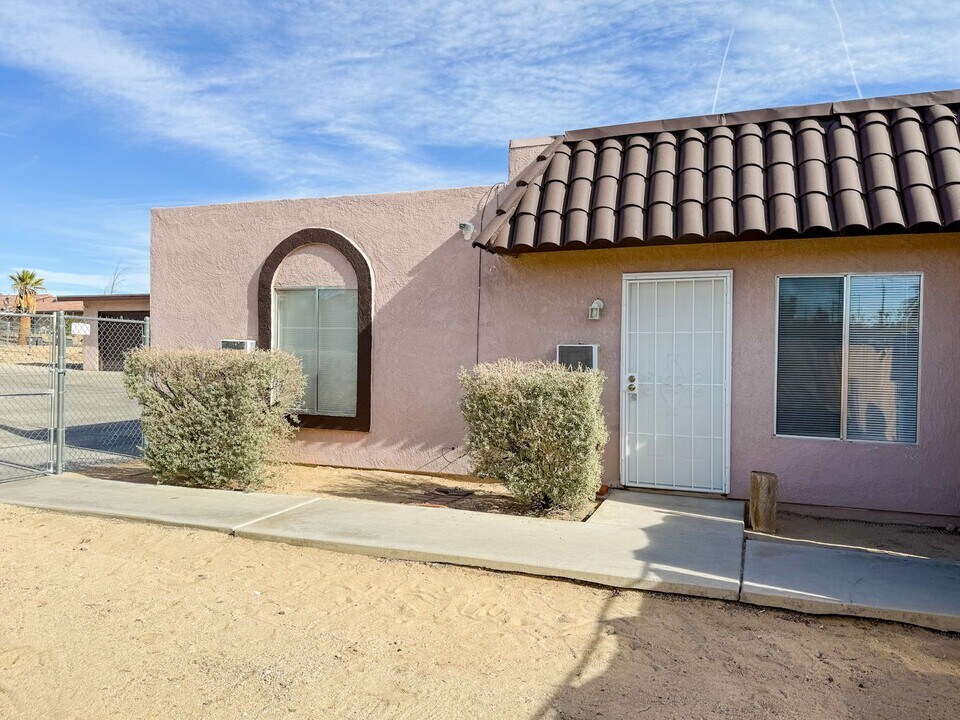 73407 Sunnyvale Dr in Twentynine Palms, CA - Building Photo