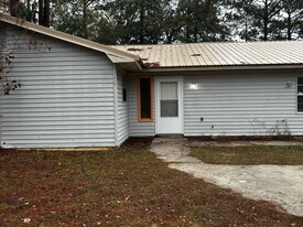 179 Cherokee Cir in Hinesville, GA - Building Photo