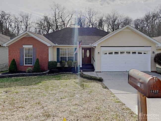 1437 Aaronwood Dr in Nashville, TN - Building Photo - Building Photo