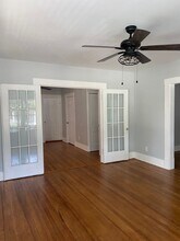 318 E Park Ave in San Antonio, TX - Building Photo - Building Photo