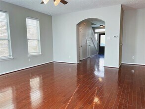 7415 Hollister Ridge in Houston, TX - Foto de edificio - Building Photo