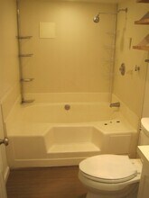 549 NE 79th St in Seattle, WA - Building Photo - Building Photo