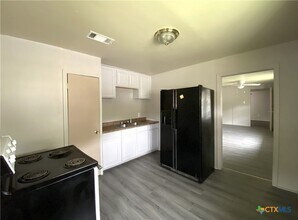 411 Wisconsin St in Killeen, TX - Building Photo - Building Photo