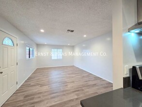 904 S Kenmore St in Anaheim, CA - Building Photo - Building Photo
