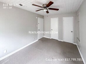 818 NE 17th St in Grand Prairie, TX - Building Photo - Building Photo