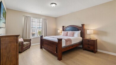 5037 Shoreway Loop in Orlando, FL - Building Photo - Building Photo