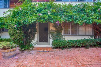 350 Gravilla St in San Diego, CA - Building Photo - Building Photo