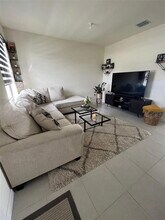 3413 W 113th St in Hialeah, FL - Building Photo - Building Photo