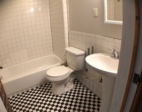 372 NY-208 in New Paltz, NY - Building Photo - Building Photo