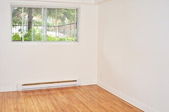 7635 Querbes Av in Montréal, QC - Building Photo - Building Photo