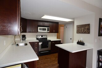 11430 99th Pl NE, Unit 1 in Kirkland, WA - Building Photo - Building Photo