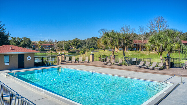 Misty Oaks Apartments in Orlando, FL - Foto de edificio - Building Photo