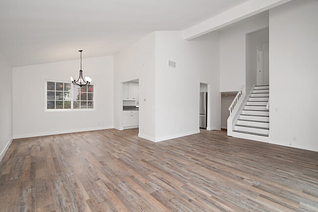 292 Chapalita Dr in Encinitas, CA - Foto de edificio - Building Photo