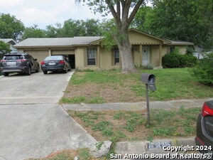 4815 Sorrento in San Antonio, TX - Building Photo - Building Photo