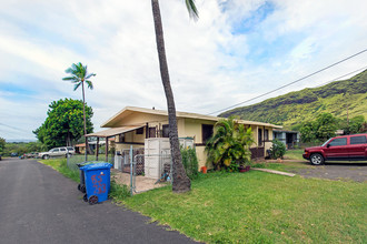 85-715-85-731 Piliuka Pl in Waianae, HI - Foto de edificio - Other