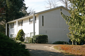 2814-2826 SW Troy St in Portland, OR - Building Photo - Building Photo