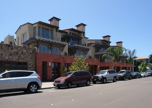 131 Orange Ave in Coronado, CA - Building Photo - Building Photo