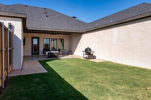 1205 Buckingham Ave in Wolfforth, TX - Building Photo