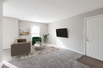 Bridgepointe Crossing in Jeffersonville, IN - Building Photo - Building Photo