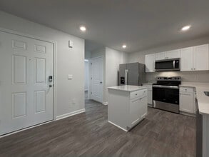 8534 Beckett Chase Way in Raleigh, NC - Foto de edificio - Building Photo