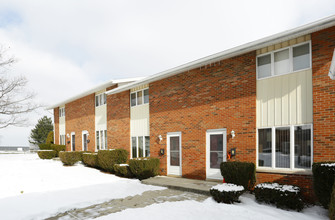 HIGHLAND PARK APARTMENTS in Erie, PA - Building Photo - Building Photo