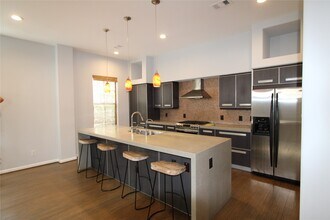 3945 Gibson St in Houston, TX - Building Photo - Building Photo