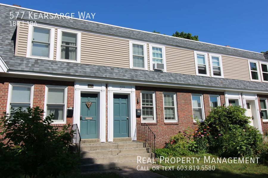 577 Kearsarge Way in Portsmouth, NH - Building Photo