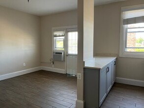 4120 14th St NW, Unit 45 in Washington, DC - Building Photo - Building Photo