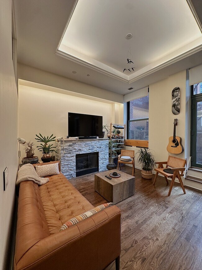 208 W Washington St, Unit 507 in Chicago, IL - Building Photo - Building Photo