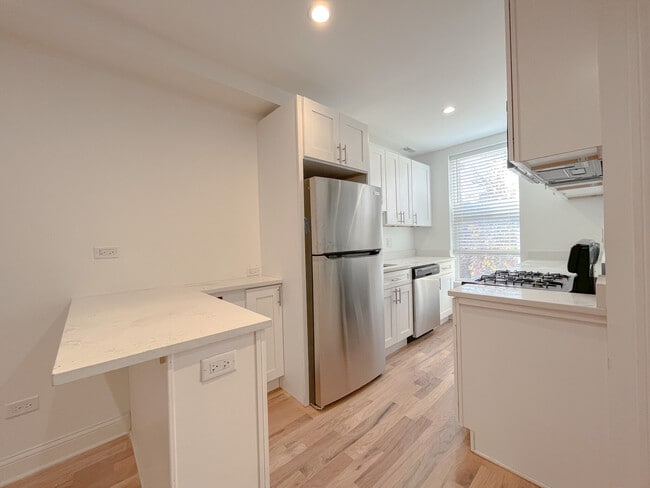 1629 N Honore St in Chicago, IL - Building Photo - Building Photo