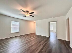17916 Speculator Ln in Elgin, TX - Building Photo - Building Photo
