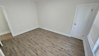 427-431 Normandie Ave in Los Angeles, CA - Building Photo - Building Photo