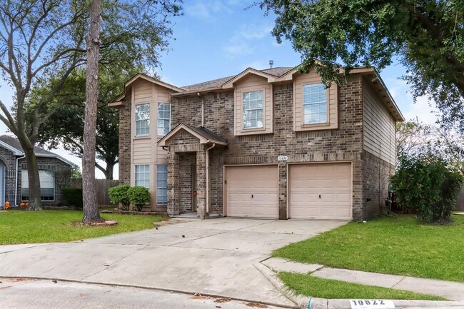 10826 Belle Haven Dr in Houston, TX - Foto de edificio - Building Photo