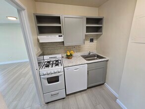 1021 Arlington Blvd, Unit #619 in Arlington, VA - Building Photo - Building Photo