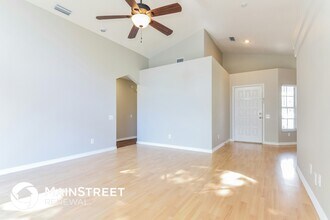 1208 Altoona Ave in Spring Hill, FL - Foto de edificio - Building Photo