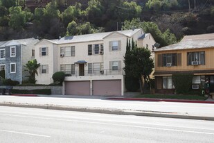 1136 Verdugo Rd in Glendale, CA - Building Photo