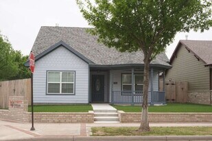 2101 9th St in Lubbock, TX - Building Photo