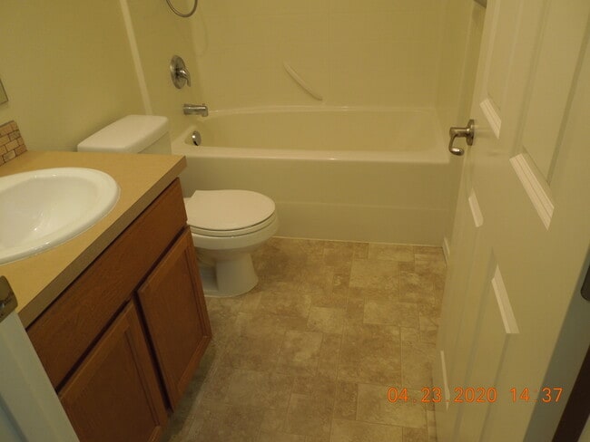 16111 124th Avenue Ct E, Unit 16111 124th Ave Ct E