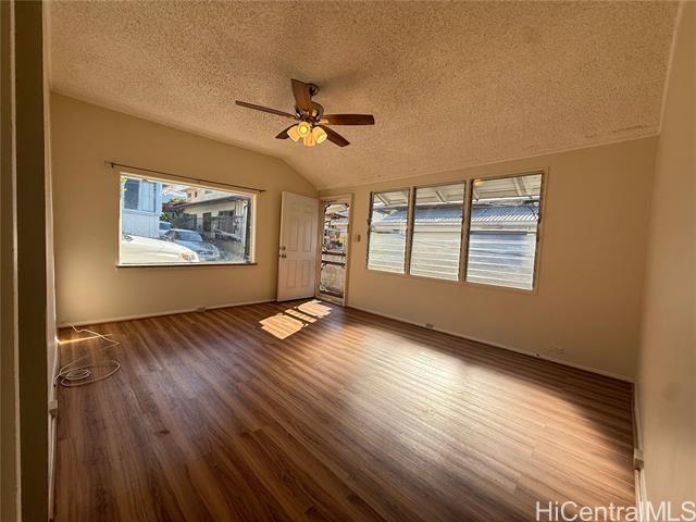 1508 Palolo Ave in Honolulu, HI - Building Photo - Building Photo