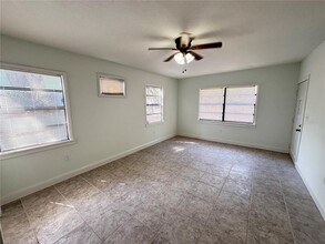 10113 N 10th St in Tampa, FL - Building Photo - Building Photo