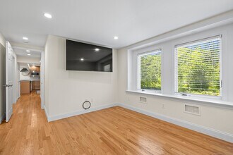 111 Great Hill Rd in Ridgefield, CT - Building Photo - Building Photo