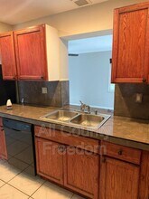 9404 NW 70th St in Tamarac, FL - Building Photo - Building Photo