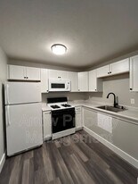887 N 26th St in Lincoln, NE - Building Photo